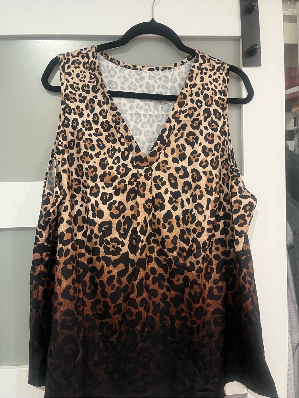 SHEIN Leopard Print V-Neck Sleeveless Cami in Brown and Black